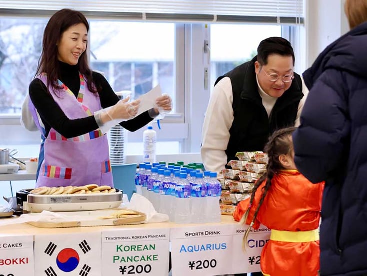 NIS_parents_food_lunar_new_year