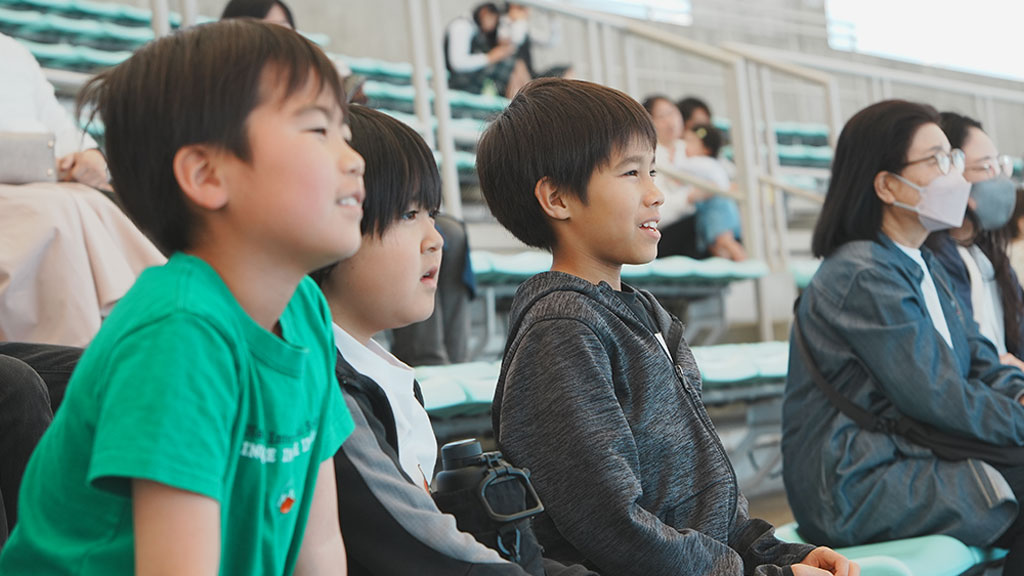 NIS students on aquarium field trip