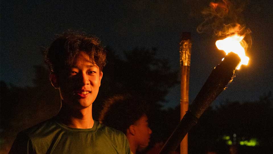 making a campfire on nis student retreats