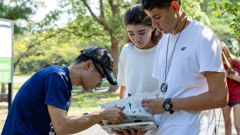 nis student practice orienteering on student reatreats